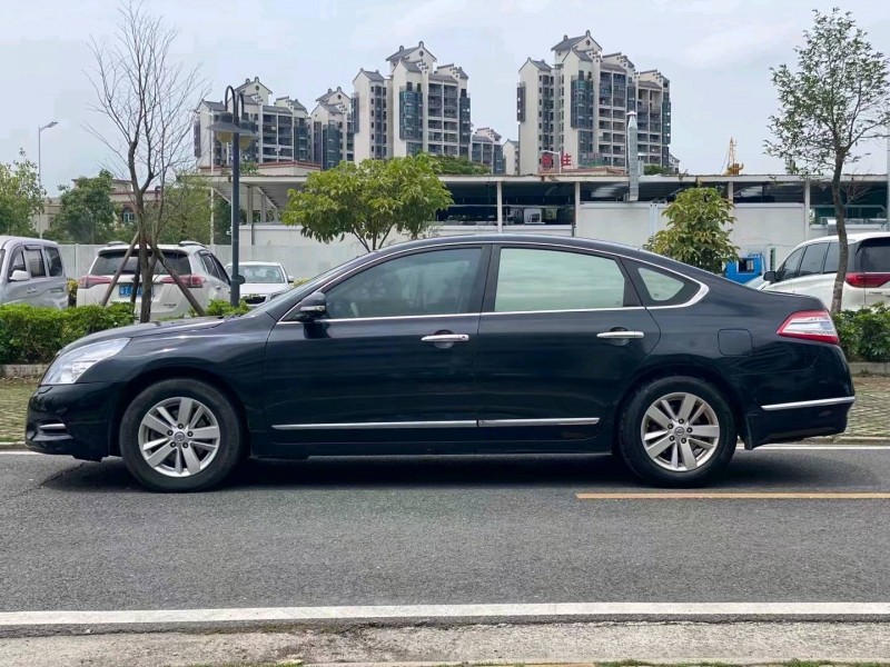 中山11年日產天籟2