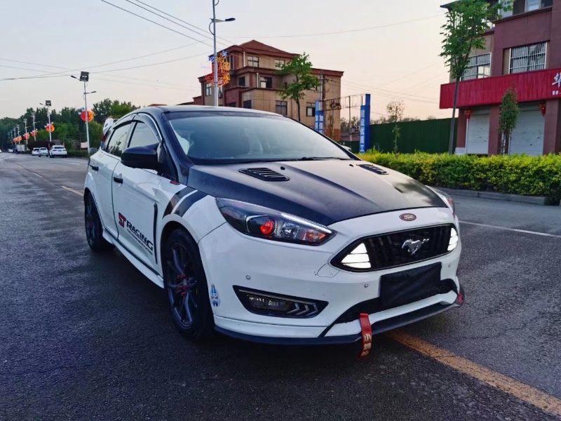 青岛16年福特福克斯8