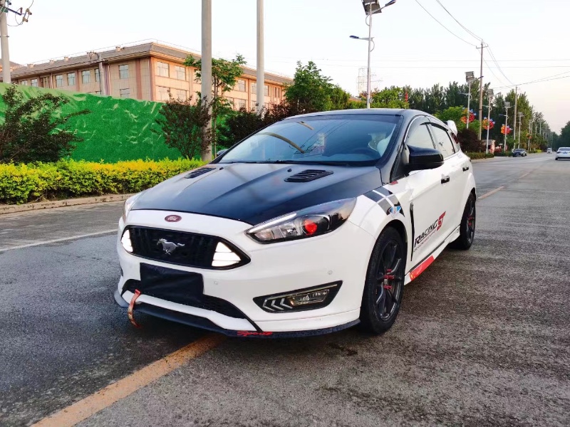 青岛16年福特福克斯7