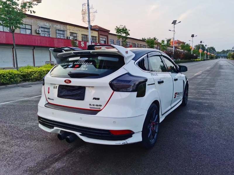 青岛16年福特福克斯6