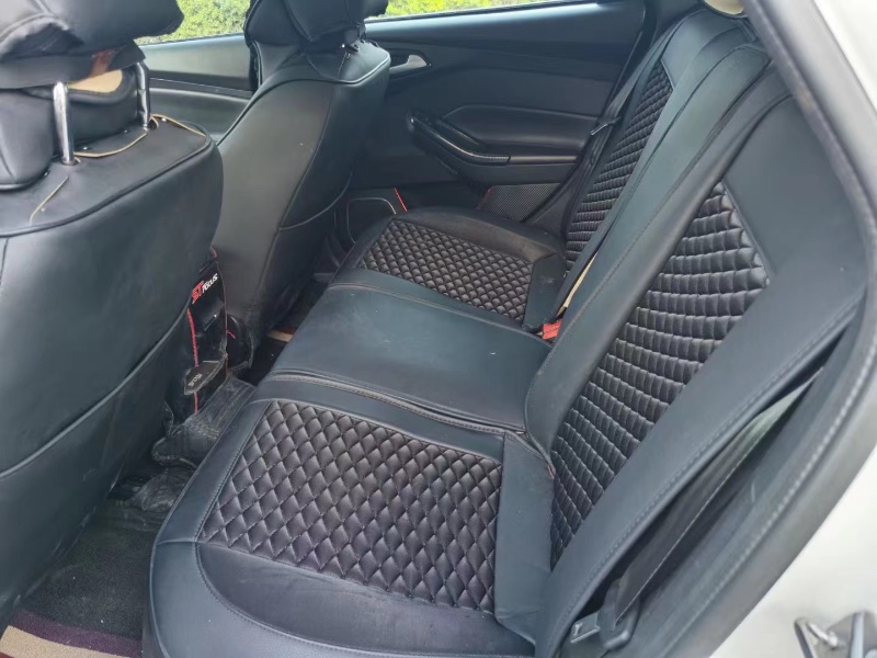 青岛16年福特福克斯2