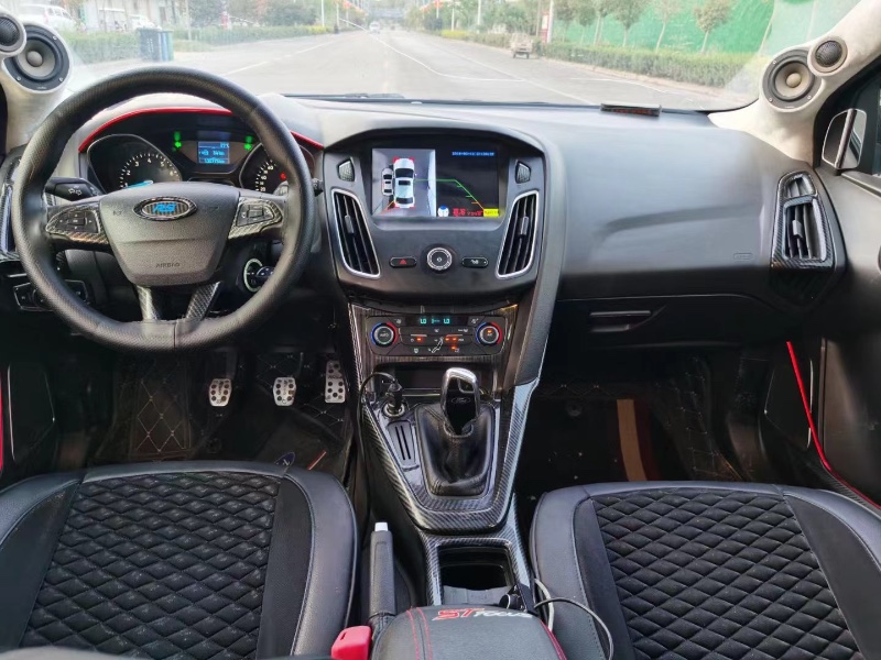 青岛16年福特福克斯1