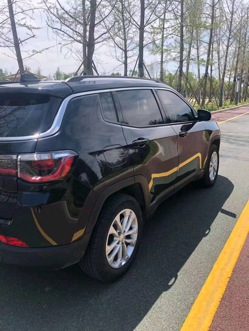 洛陽21年Jeep指南者1