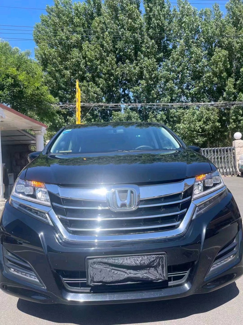 烟台18年本田艾力绅1