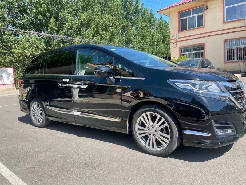 烟台18年本田艾力绅5