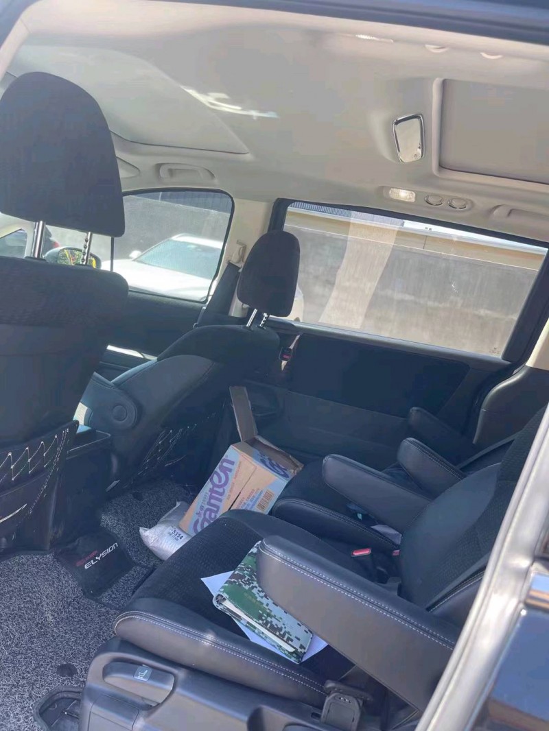 烟台18年本田艾力绅6