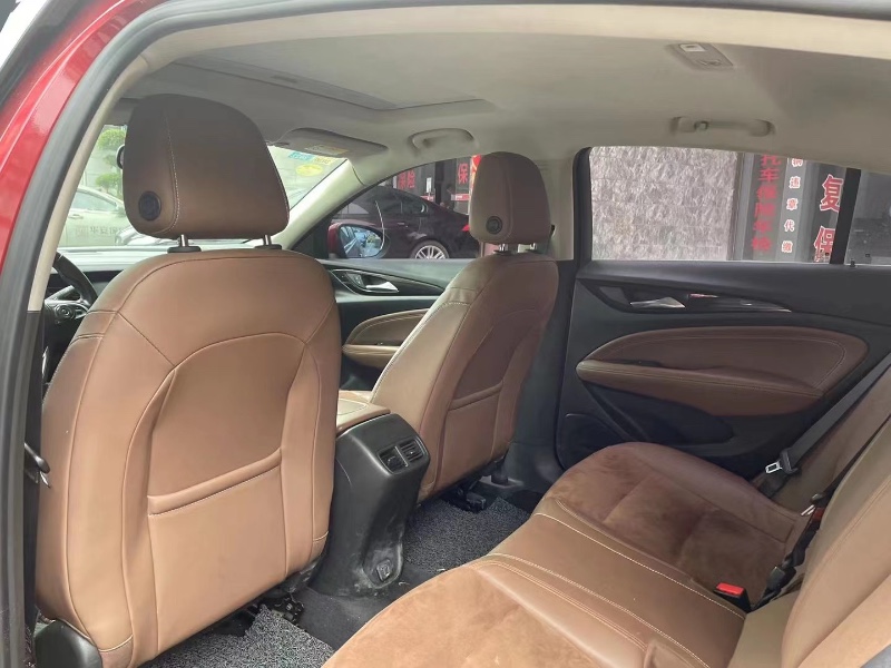 青岛18年别克君越6