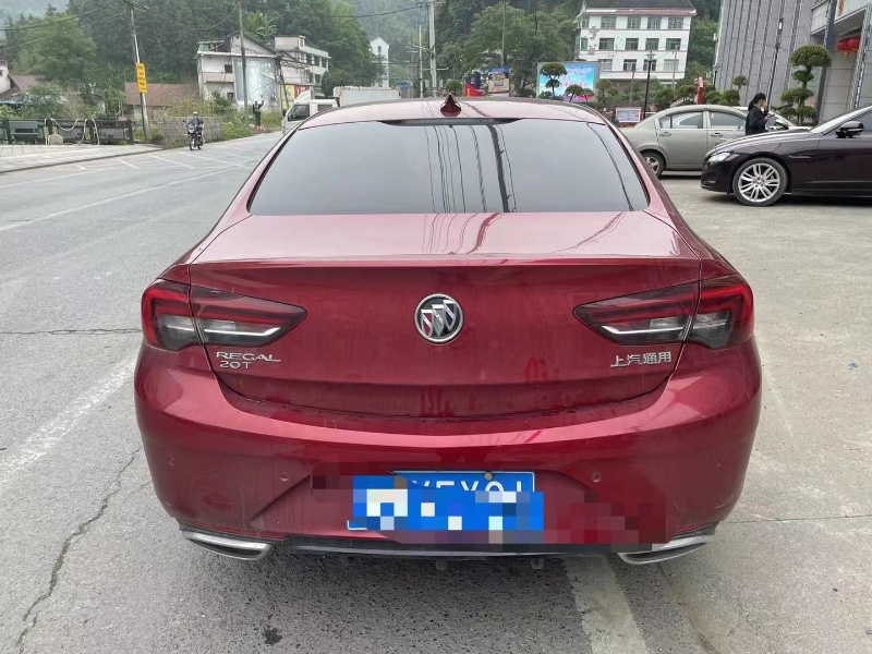 青岛18年别克君越4