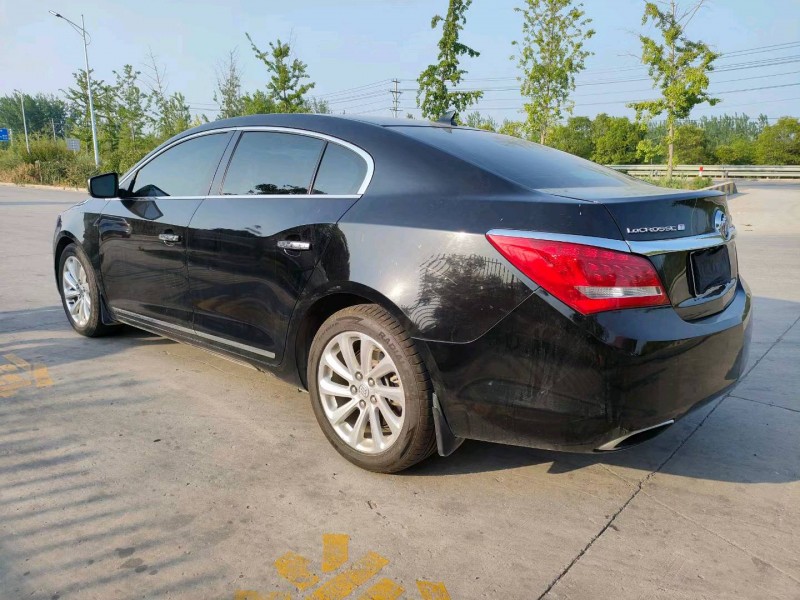 徐州15年别克君越5