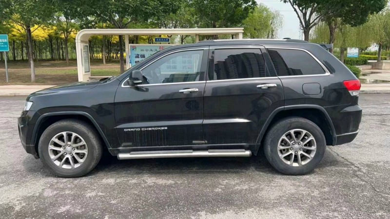 濰坊15年Jeep大切諾基5