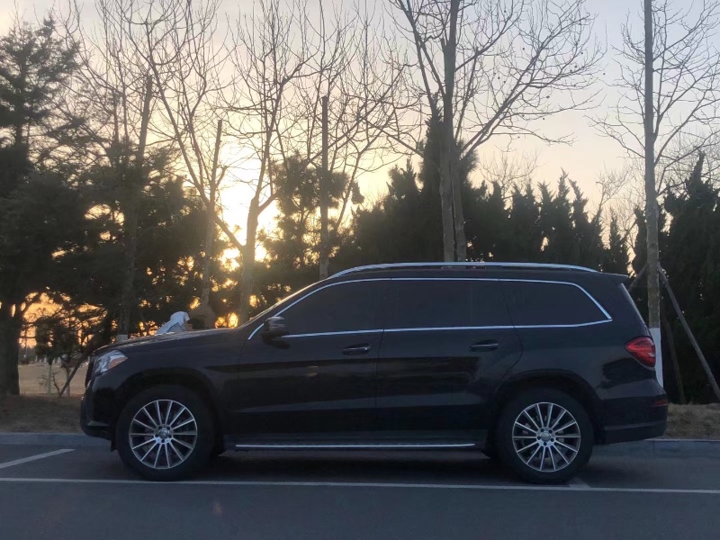 青岛17年奔驰GLS5