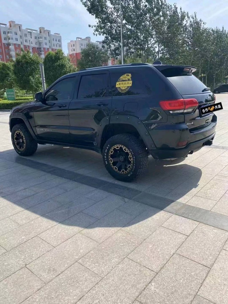邢臺14年Jeep大切諾基1