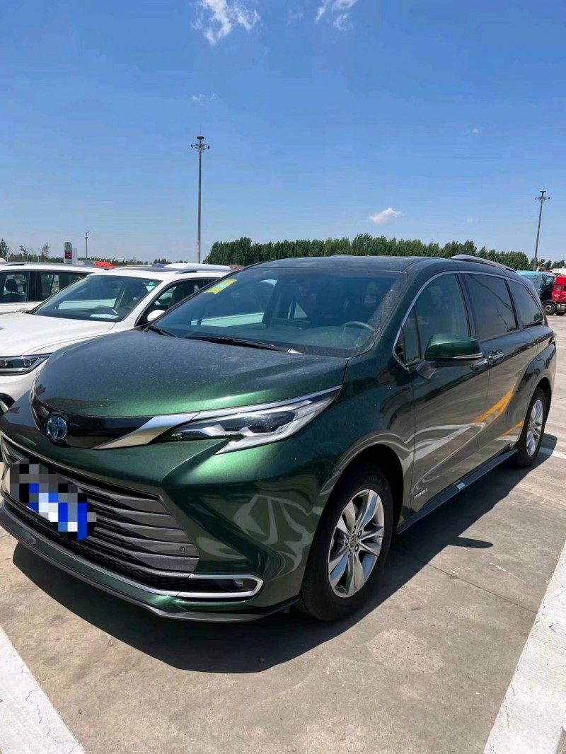 邯郸22年丰田塞纳8