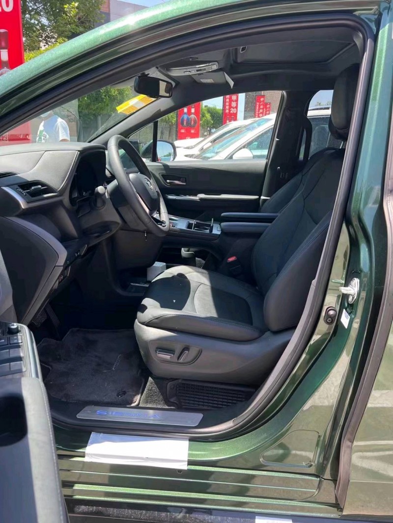 邯郸22年丰田塞纳6