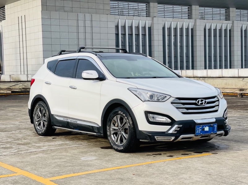 东莞16年现代全新胜达9