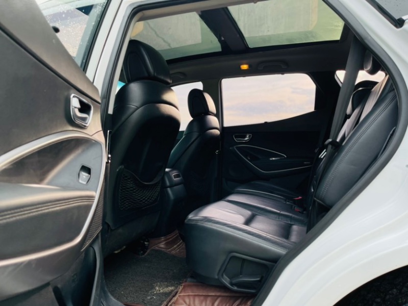 东莞16年现代全新胜达5