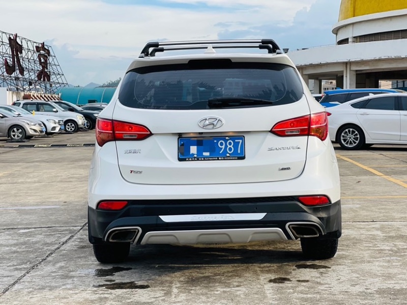 东莞16年现代全新胜达4