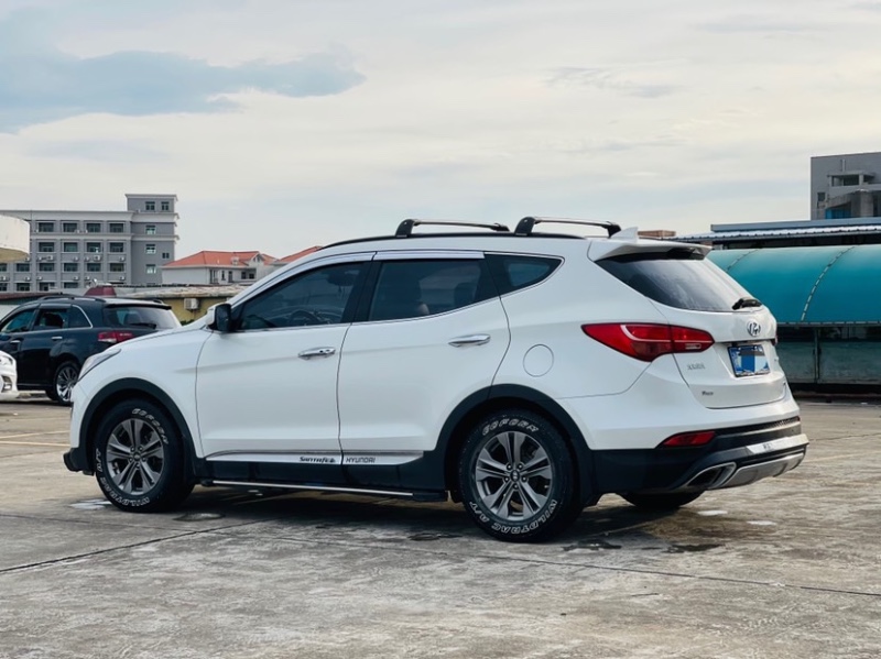 东莞16年现代全新胜达2