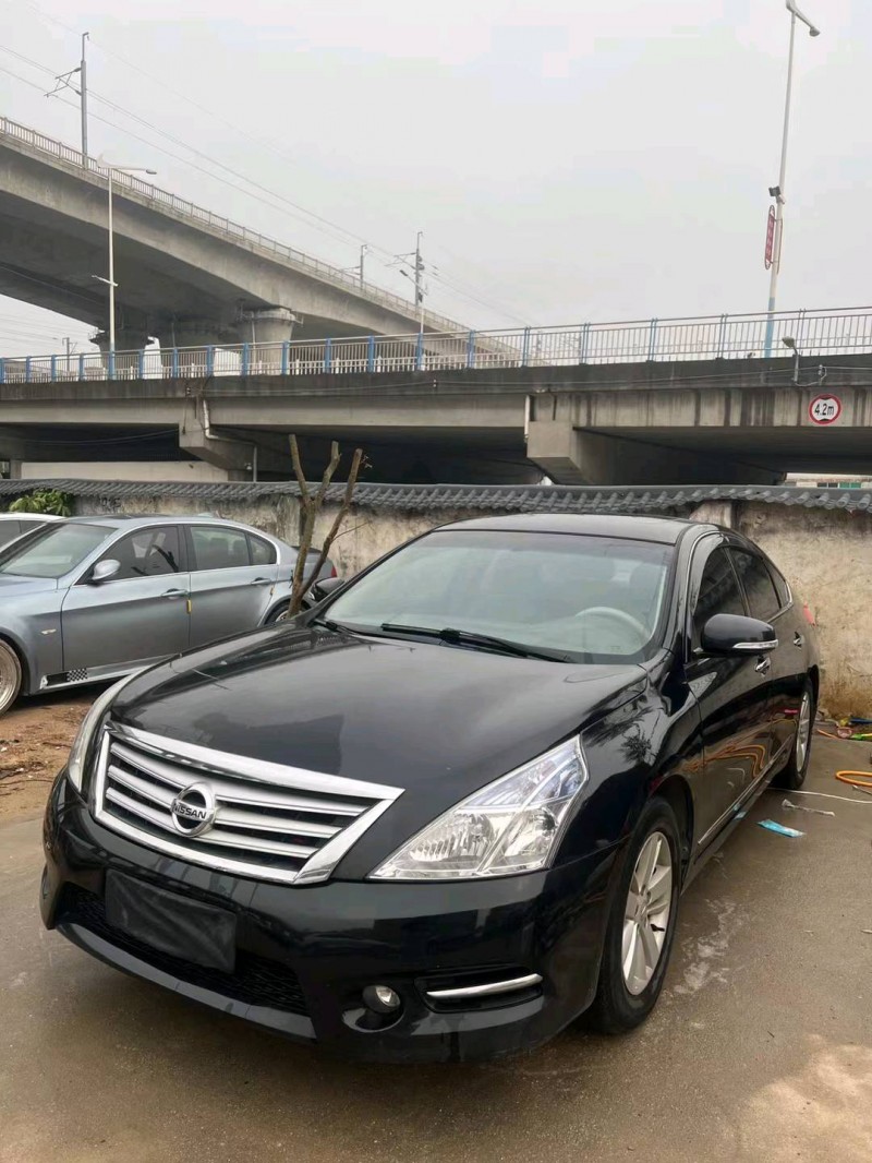 廣州11年日產天籟3