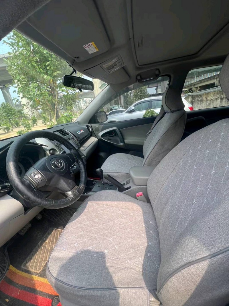 廣州10年豐田RAV46