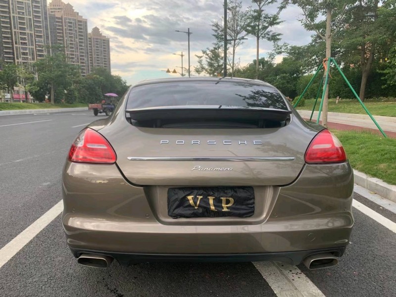 廣州11年保時捷帕拉梅拉9