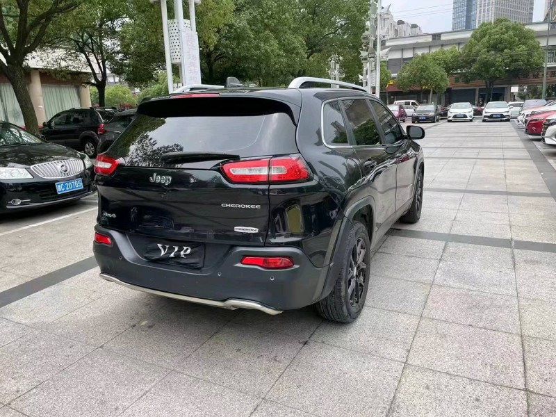 連云港17年Jeep自由光6