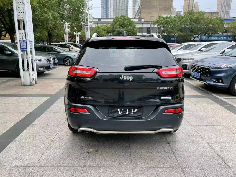 連云港17年Jeep自由光5