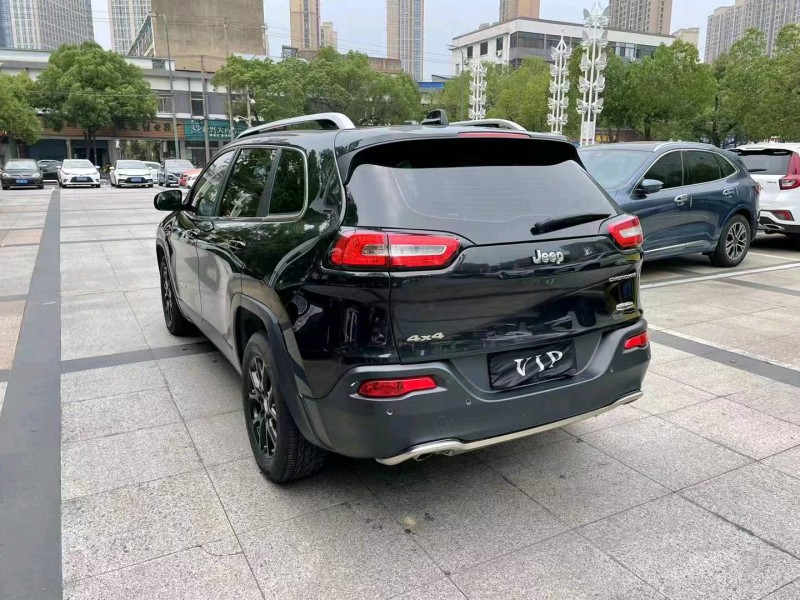 連云港17年Jeep自由光2