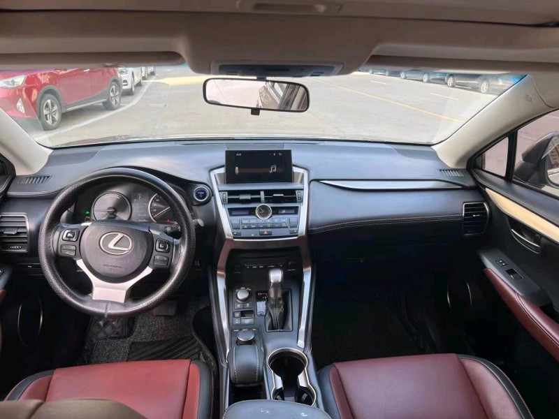 北京16年雷克萨斯NX3