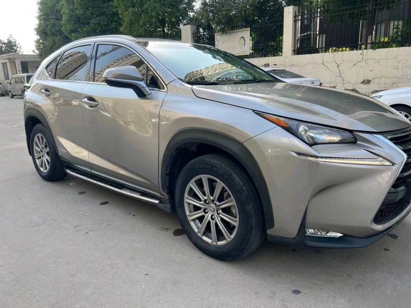 北京16年雷克萨斯NX1