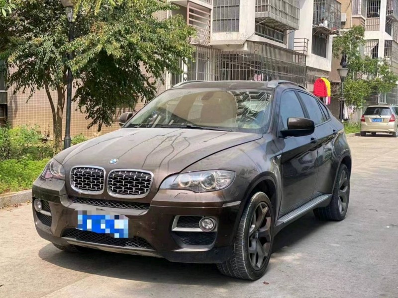 南平13年寶馬X68