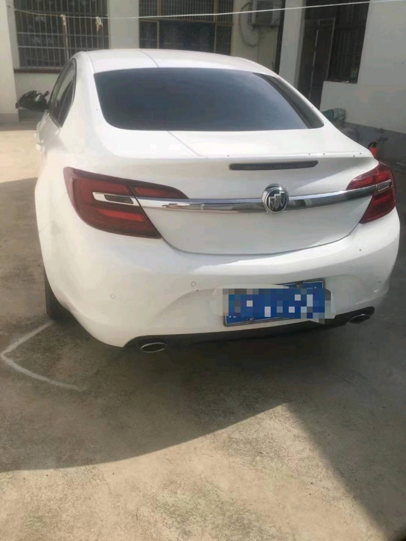 北京14年别克君威4