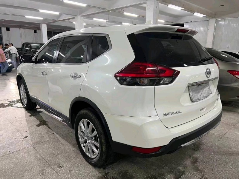 萍鄉19年日產奇駿4