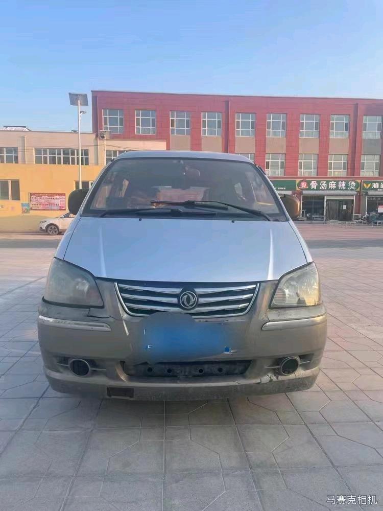 济南13年东风菱智1