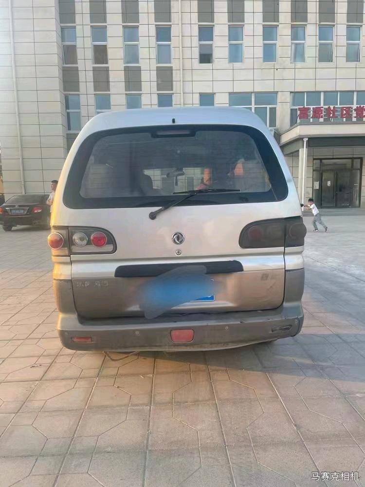 济南13年东风菱智6