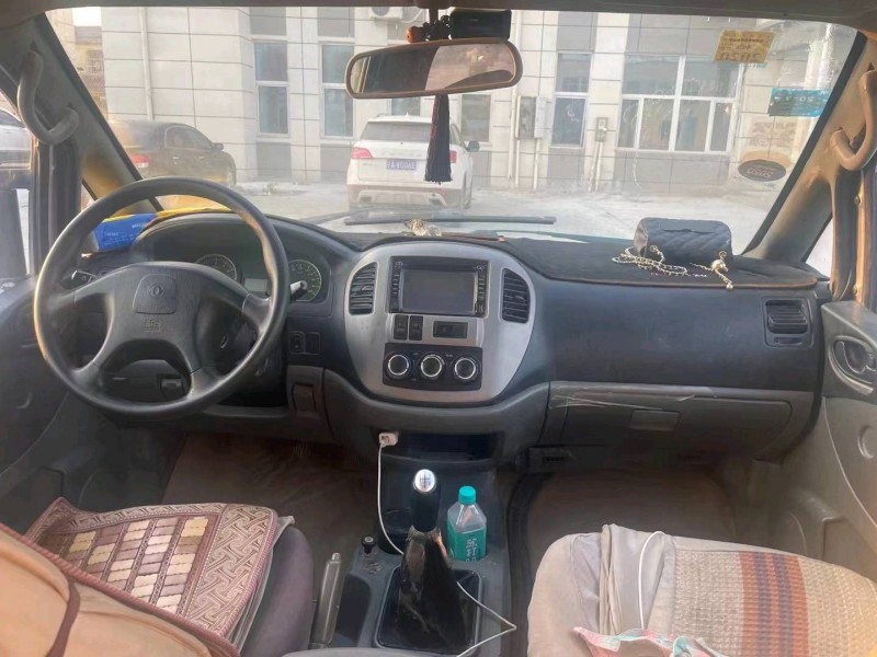 济南13年东风菱智7