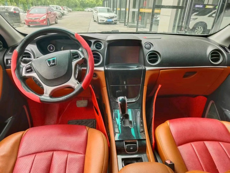 武漢16年納智捷大7 SUV3