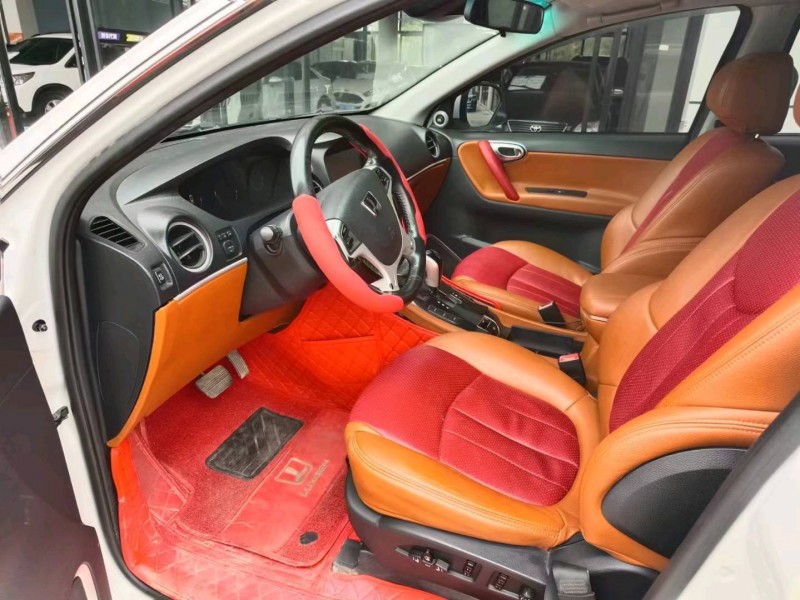 武漢16年納智捷大7 SUV6