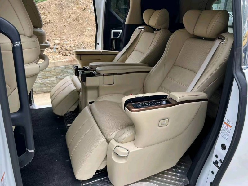 徐州17年丰田埃尔法5