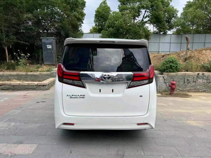 徐州17年丰田埃尔法1