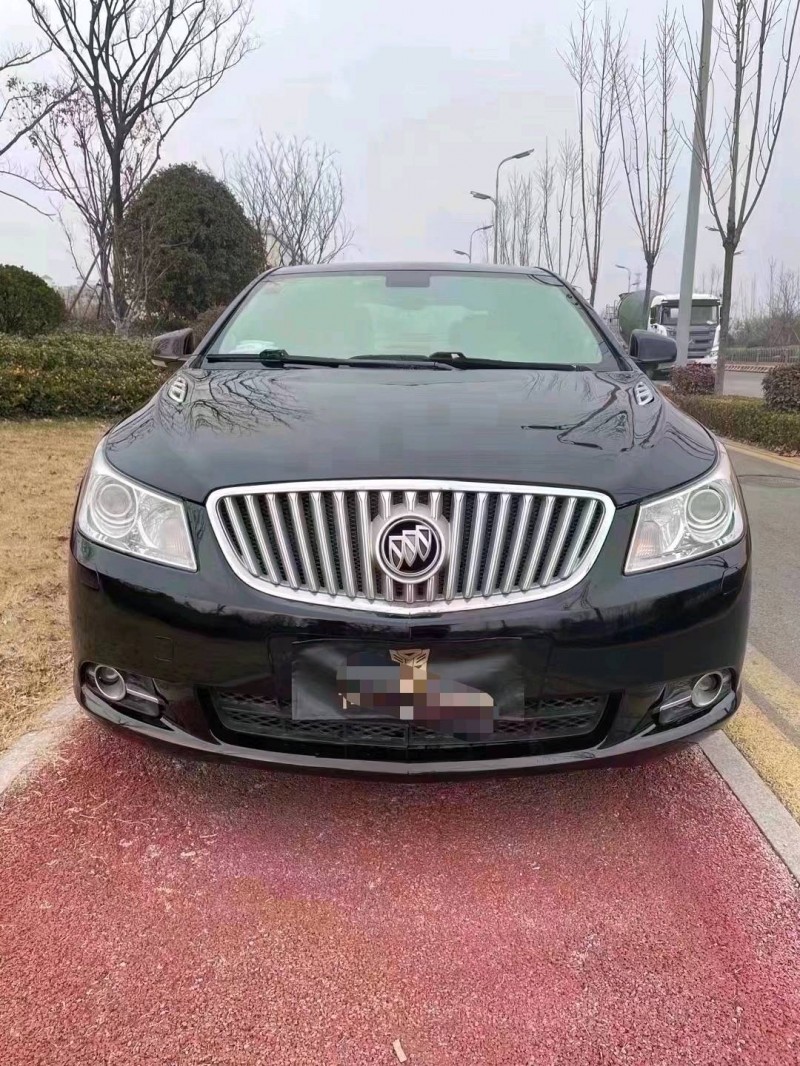 枣庄12年别克君越9