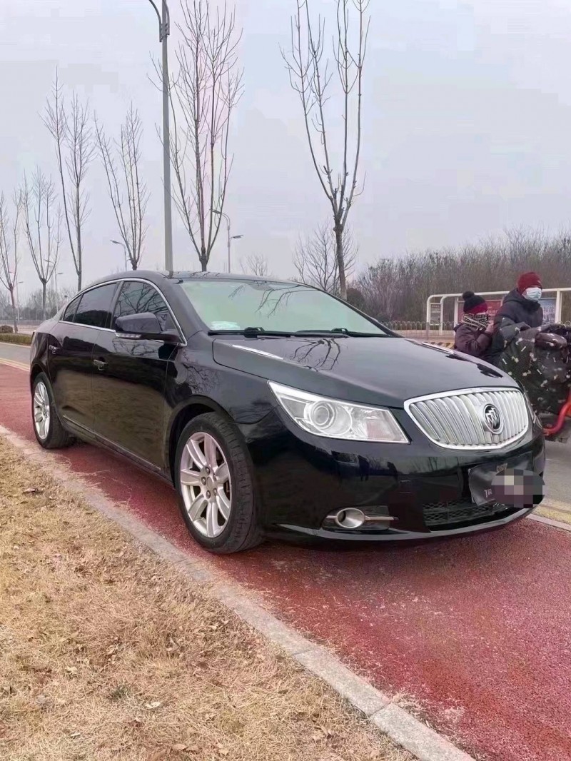 枣庄12年别克君越8