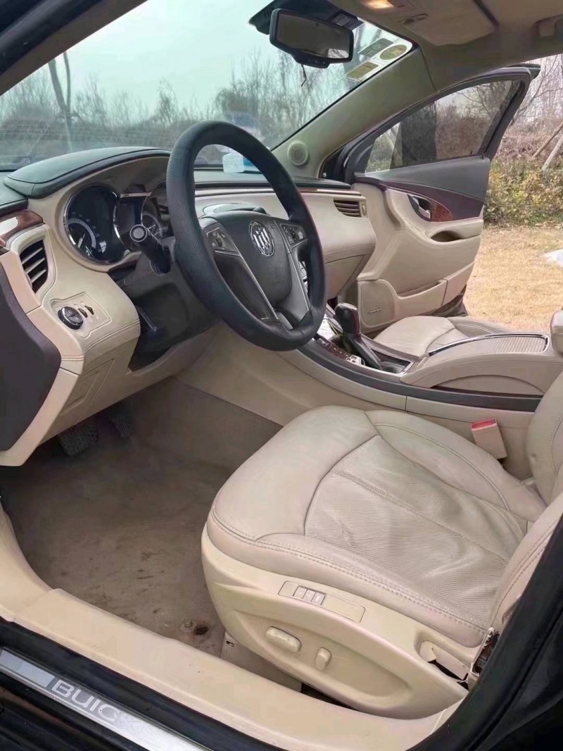 枣庄12年别克君越6