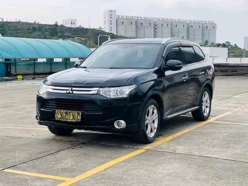 东莞15年三菱欧蓝德3