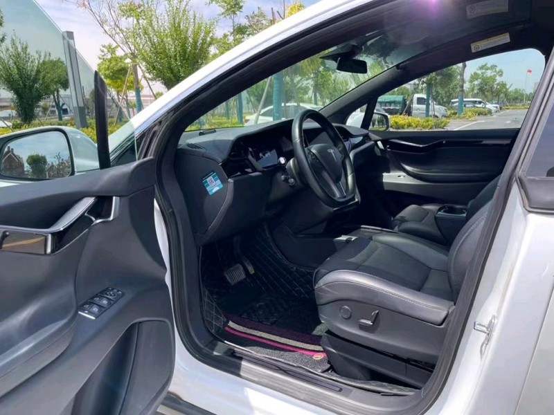 鹽城19年特斯拉MODEL X4