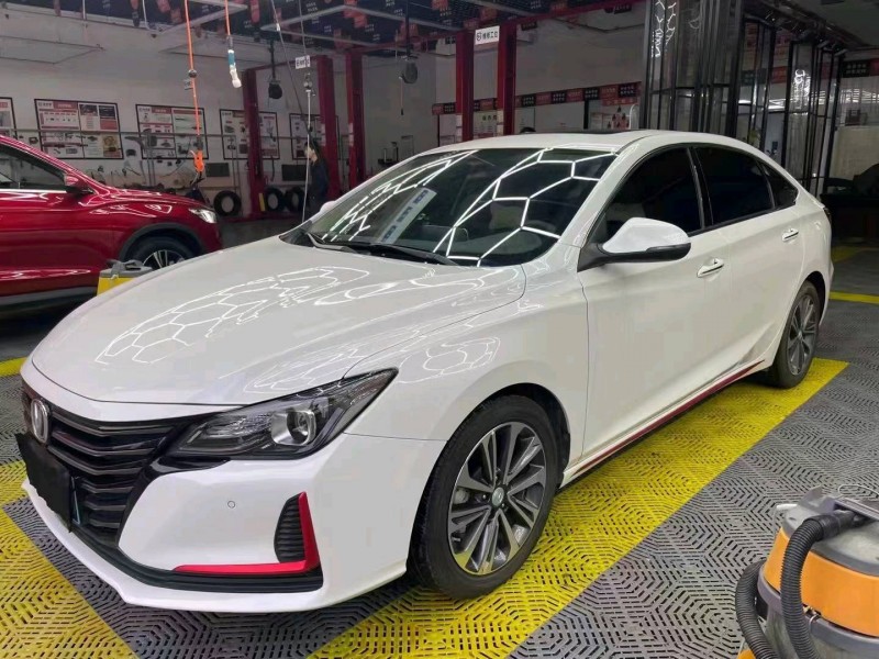 邵阳21年长安汽车睿驰CC7