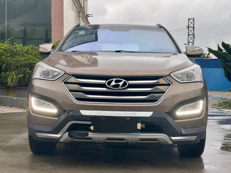 东莞14年现代全新胜达1