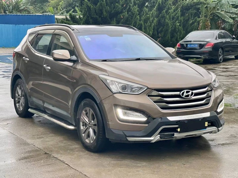 东莞14年现代全新胜达3