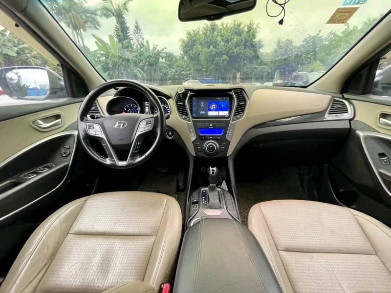 东莞14年现代全新胜达6