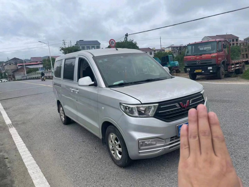 邵陽19年五菱汽車宏光2